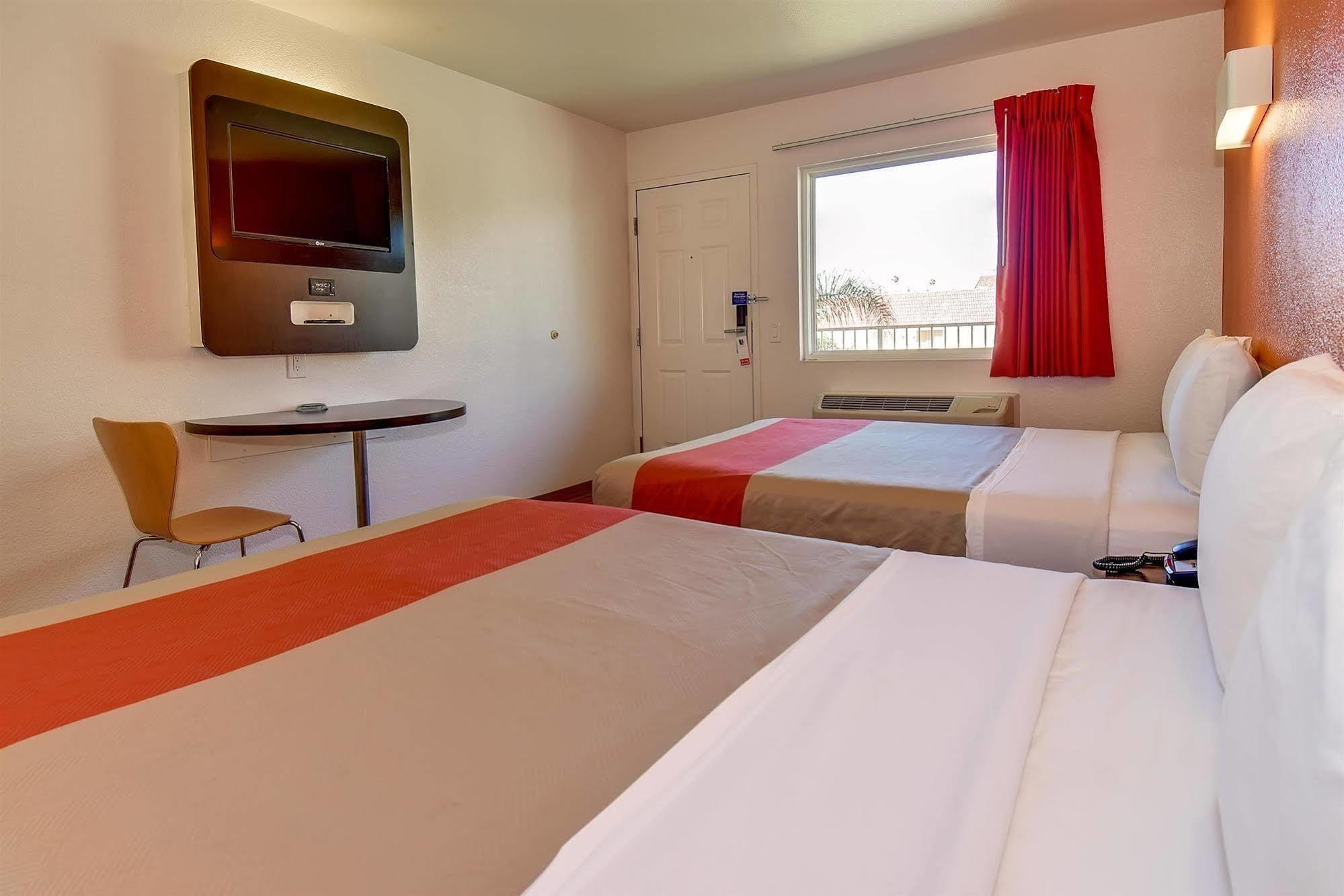 Motel 6-Riverside, Ca - South Exterior photo