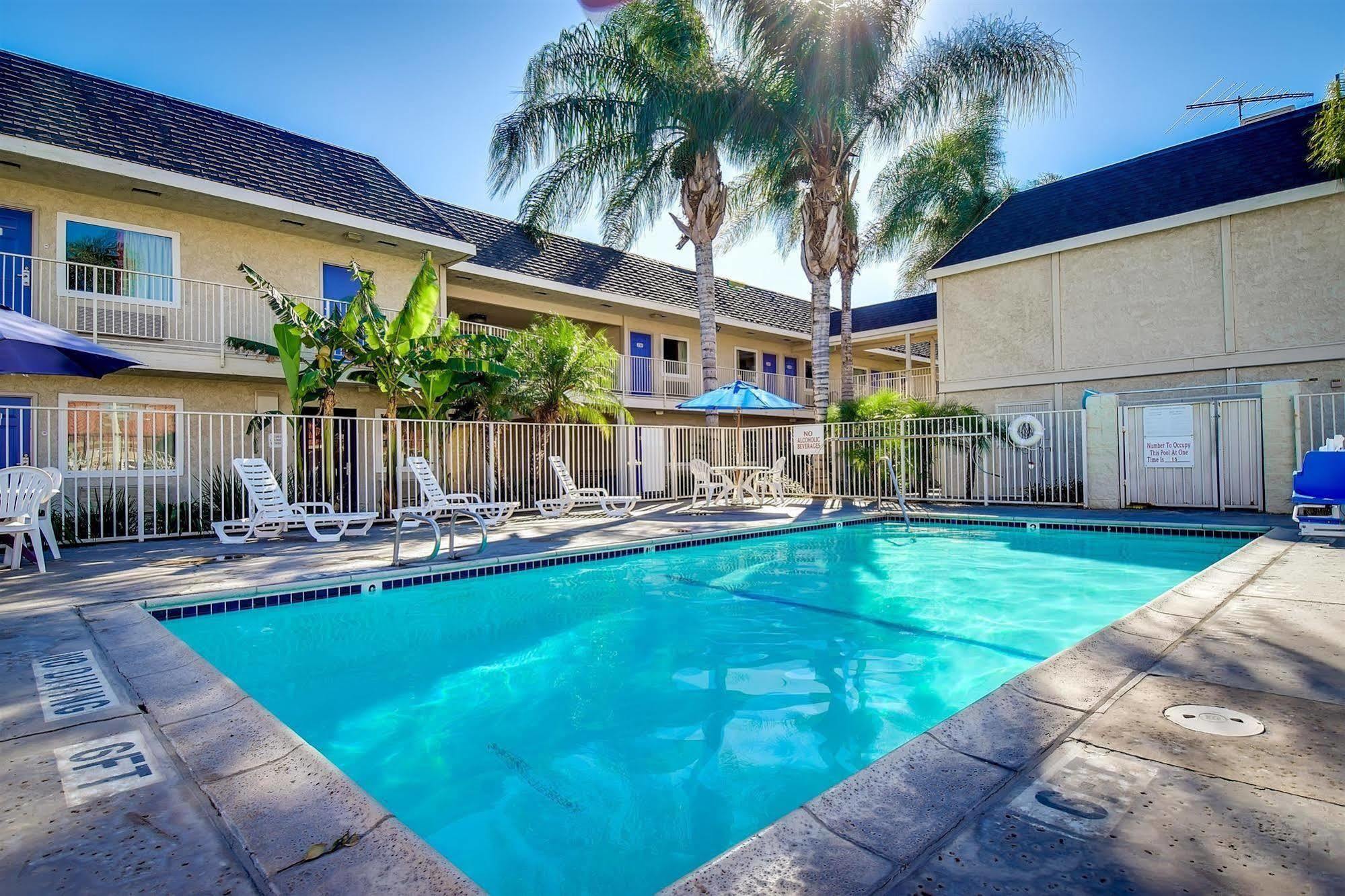 Motel 6-Riverside, Ca - South Exterior photo